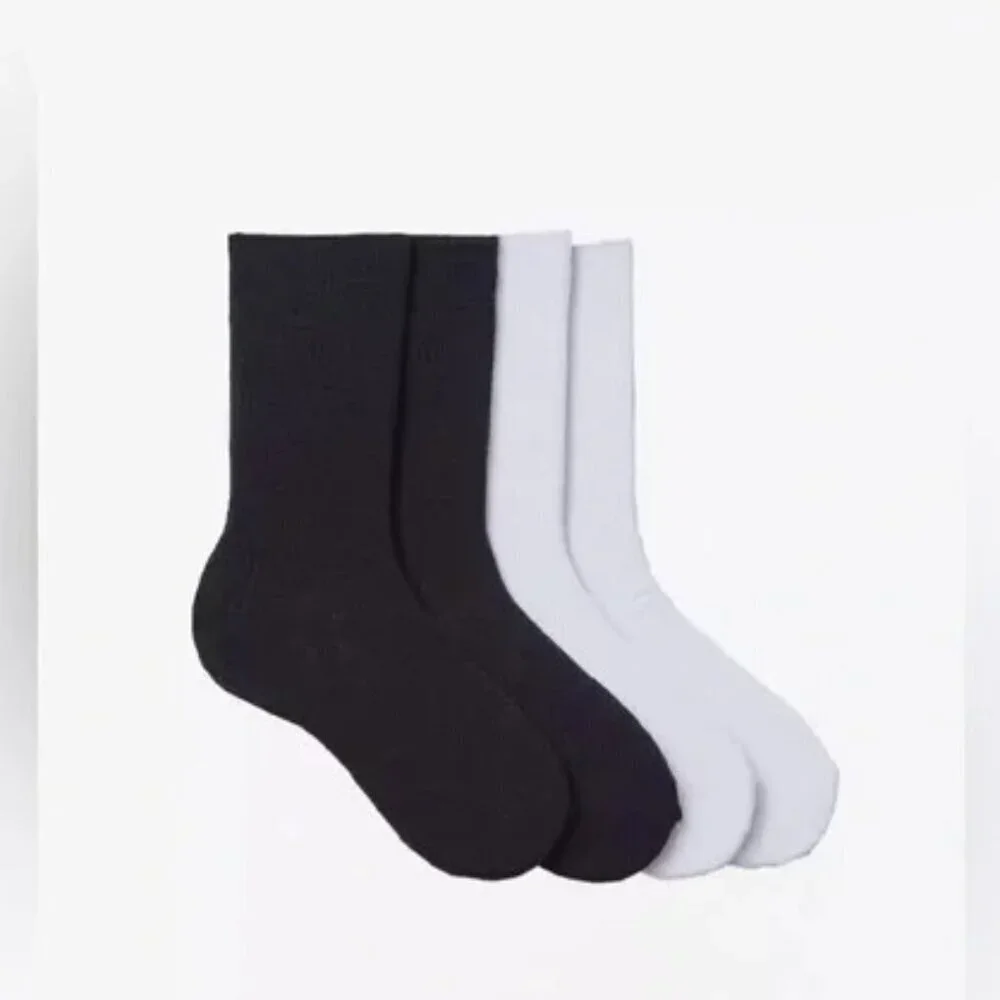 NWT Classic Athletic Crew Sock 2-Pack